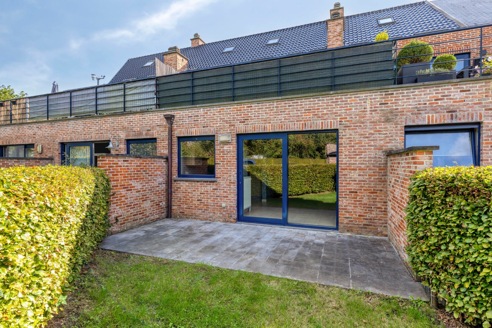 Instapklaar gelijkvloers appartement met tuin in het centrum van Geel 