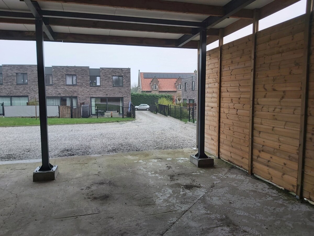 Carport - Gavere centrum. 