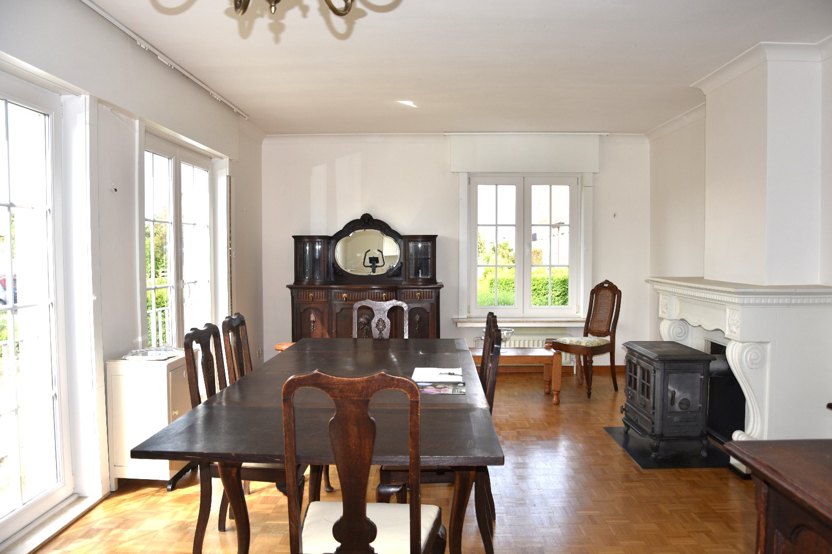 Ruim en lichtrijk  appartement met 2 slaapkamers. 