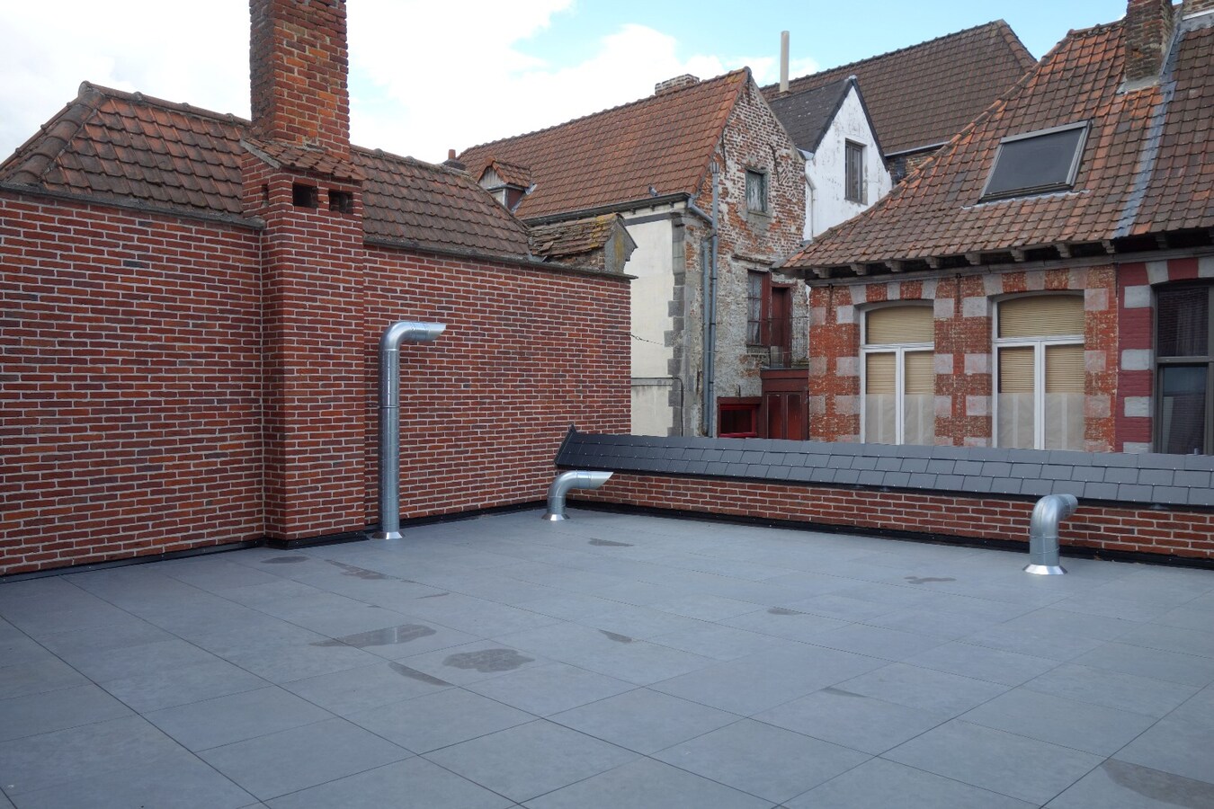 Magnifique appartement avec grande terrasse en bord de Quai ! 