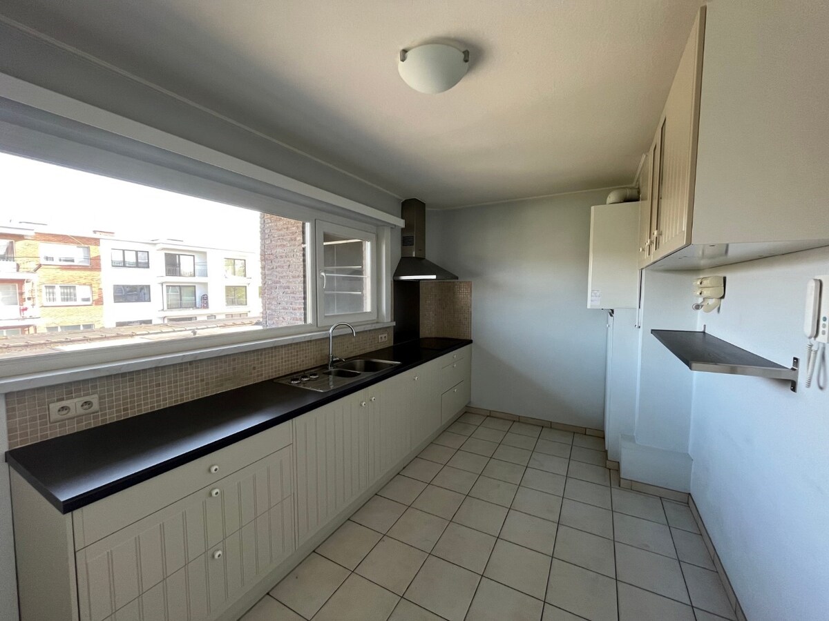 Ruim 2-slp-appartement met garage 