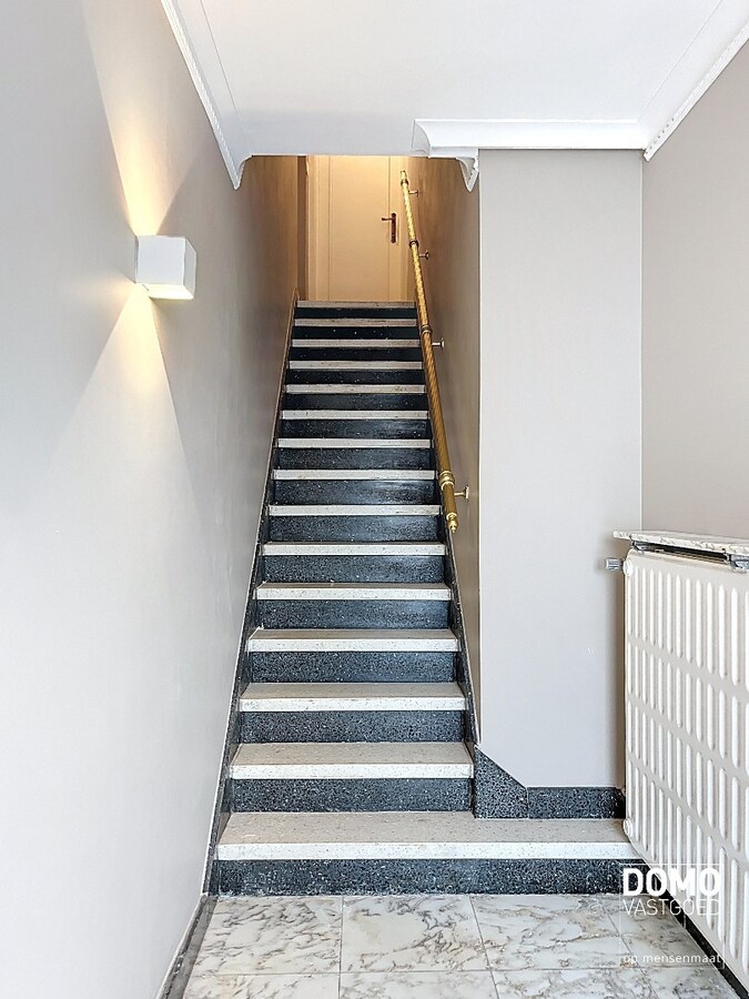 RECENT GERENOVEERDE WONING TE HUUR OP WANDELAFSTAND VAN HET CENTRUM VAN HASSELT 