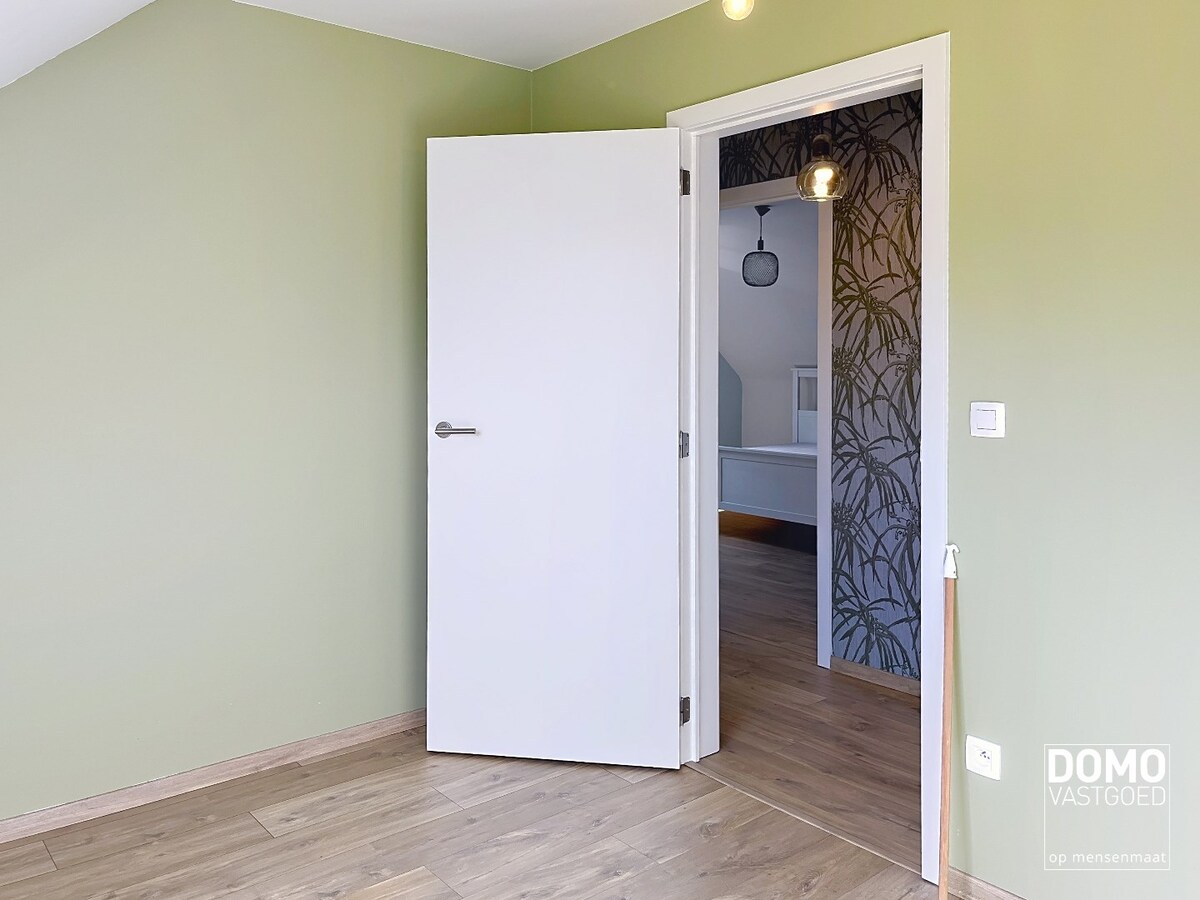 PRACHTIGE WONING MET 3 SLAAPKAMERS EN ZUIDGERICHTE TUIN 