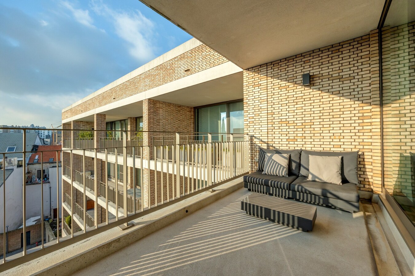 Modern appt met 2 slpk en ruim terras nabij 't Eilandje! 