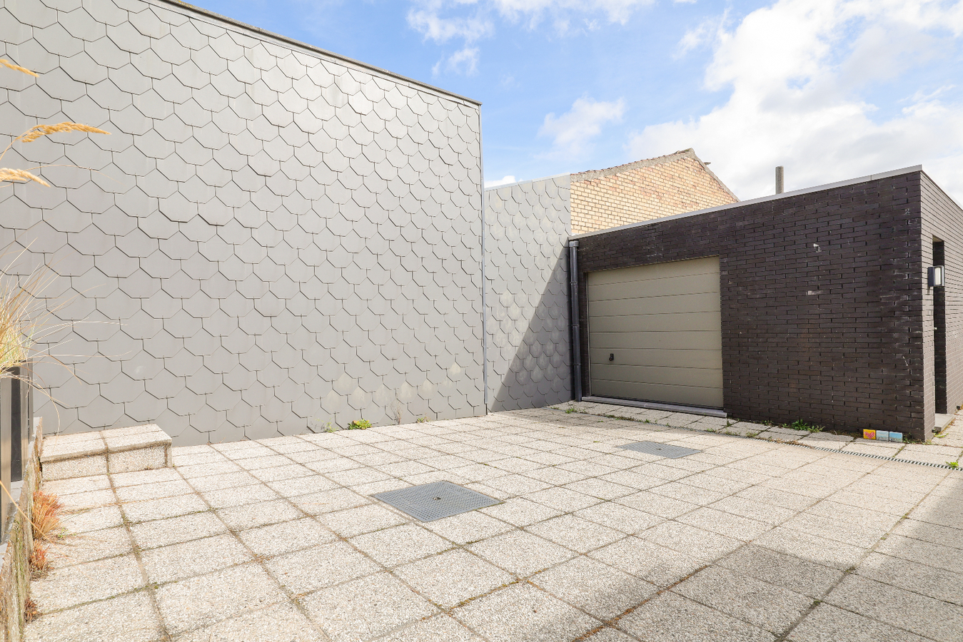 Gelijkvloers appartement met garagebox op uitstekende ligging 