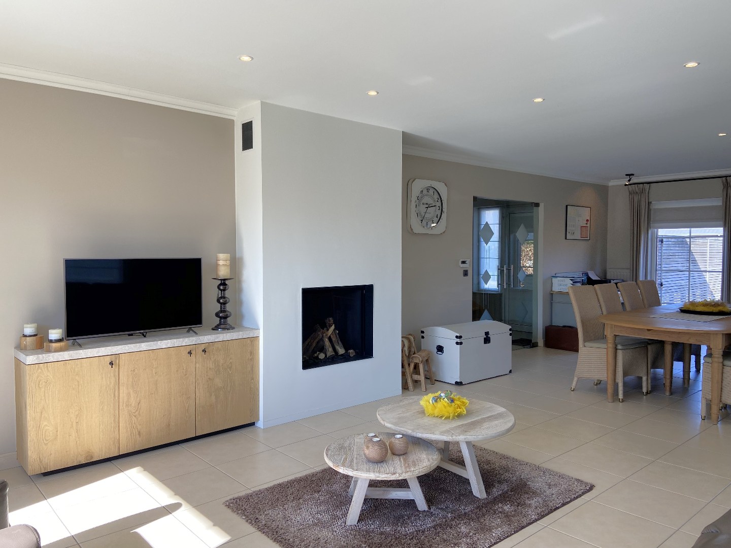 Zeer goed onderhouden ruime villa met tuin op topligging te Sint-Eloois-Vijve! 