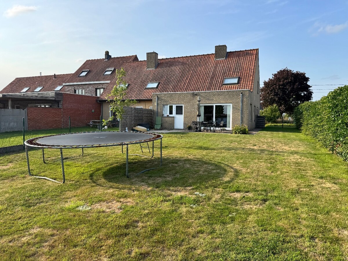 Woning met 3 slaapkamers en garage te Kortemark 