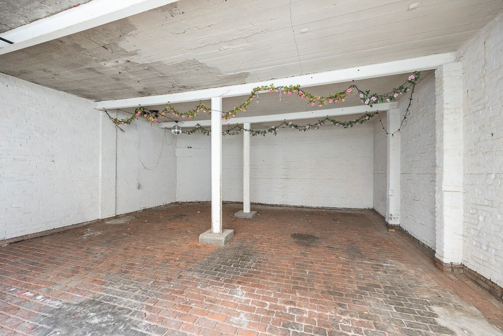 Ruime gezinswoning met grote koer (overdekt terras) nabij het Rivierenhof te Deurne 