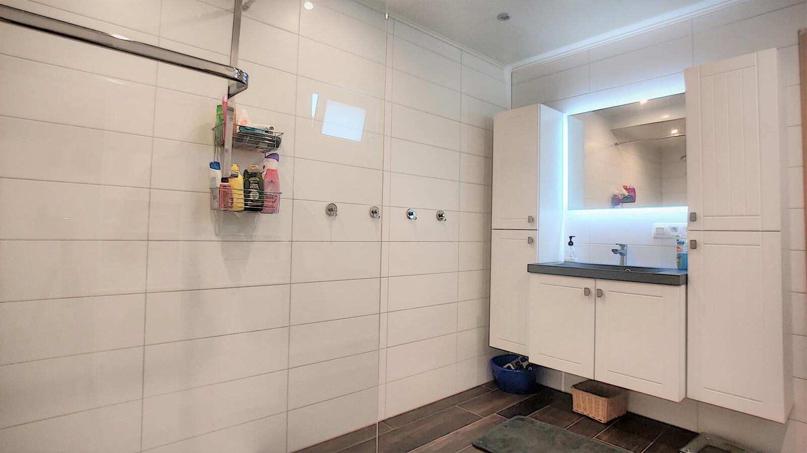 Grote gezinswoning met twee garages - Zeebrugge 