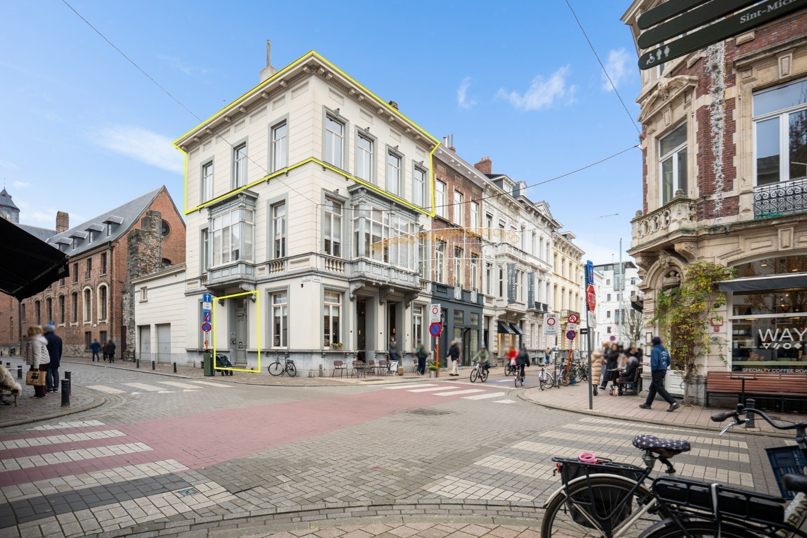 Bijzonder ruim duplexappartement met dakterras in hartje Gent 