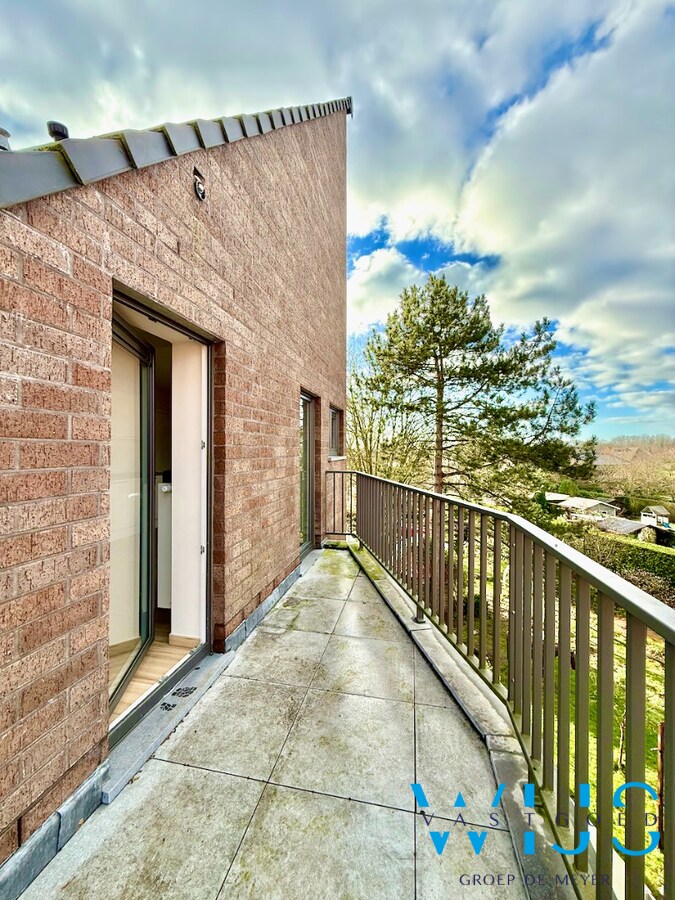 Leuk tweeslaapkamer appartement met zonneterras in hartje ERTVELDE! 