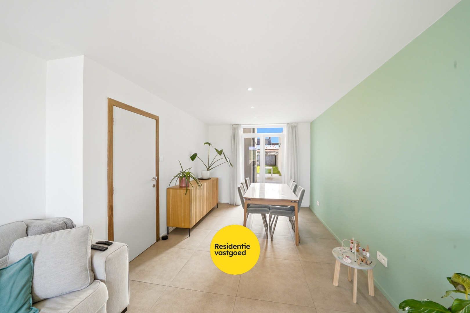 Instapklare woning met 3 slaapkamers en tuin met zicht op de Spuikom 