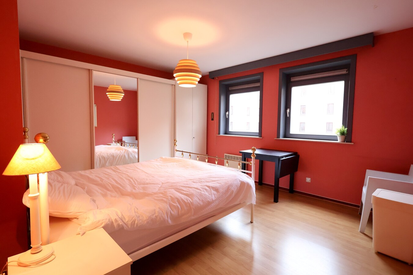 Zonnig en instapklaar 2-slaapkamerappartement op topligging in hartje Nieuwpoort-Bad 