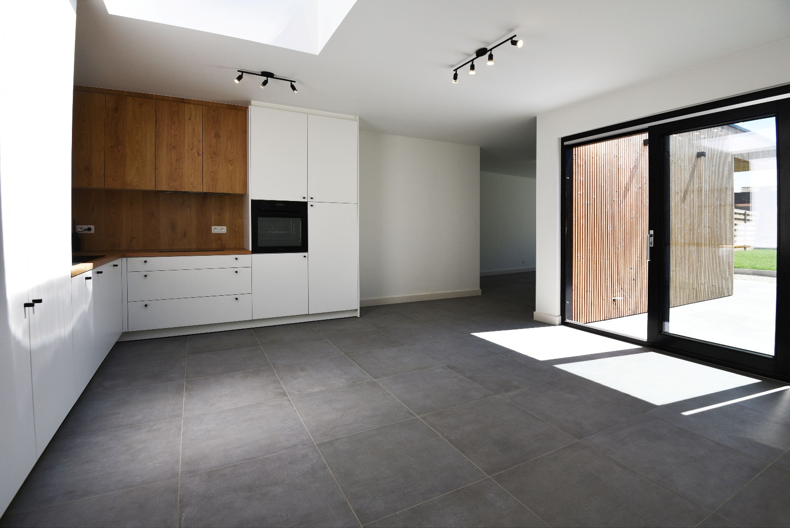 Gerenoveerde woning met 3 slaapkamers en tuin 