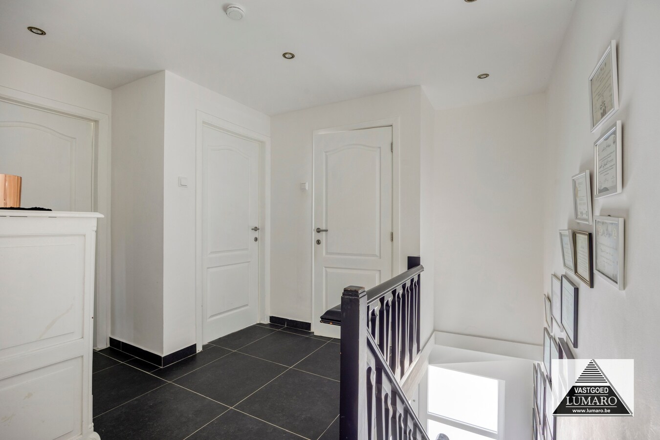 Half-open woning met karakter en grote leefruimtes 