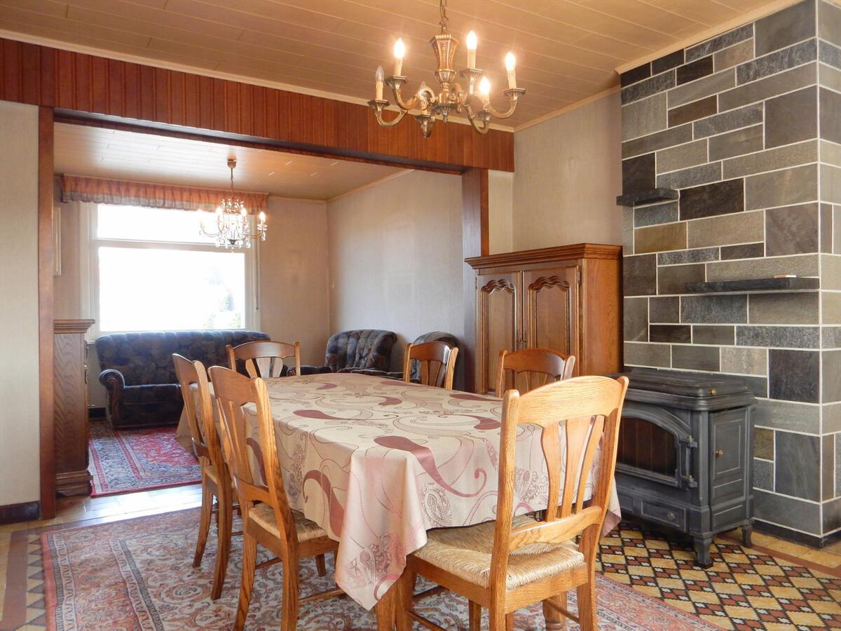 Op te frissen woning te Ichtegem 