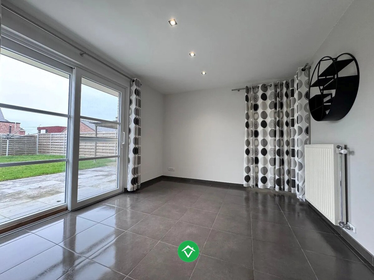 Alleenstaande woning met 4 slaapkamers te Koekelare 