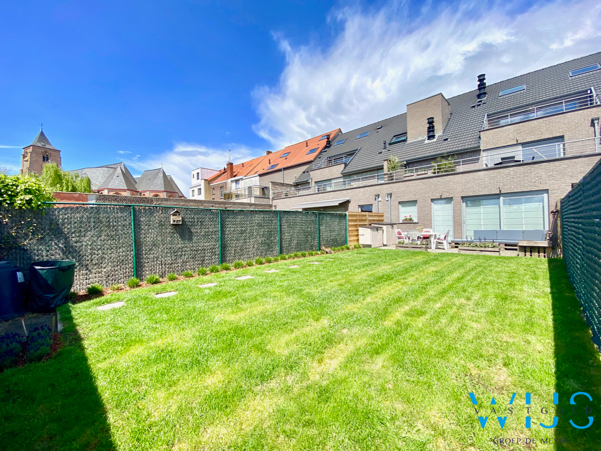 Gelijkvloers appartement met zonnige tuin &amp; dubbele garage te Sint-Laureins ! 