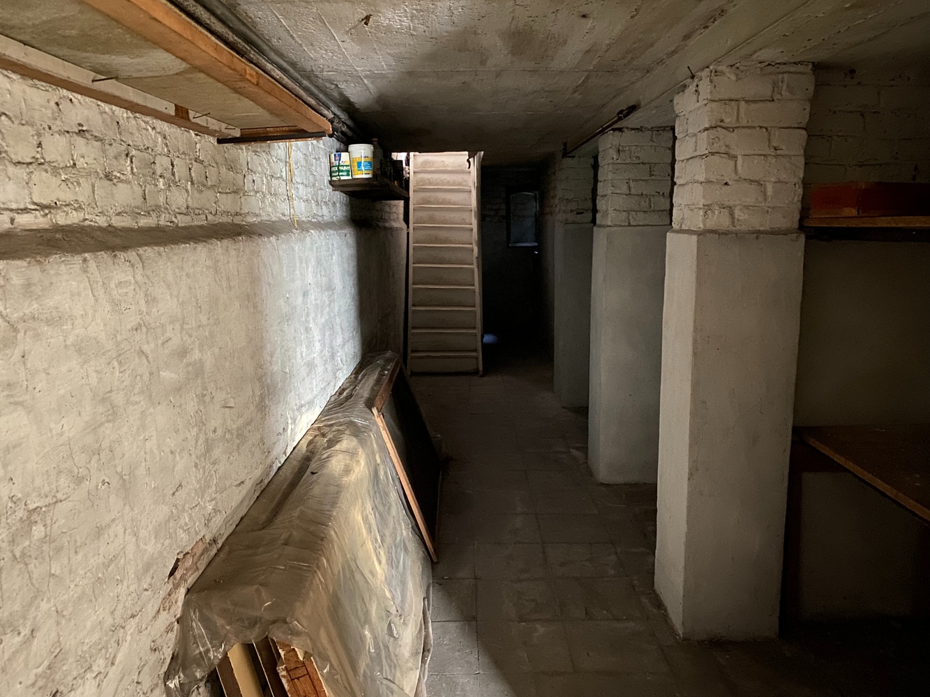 Te renoveren Art Deco herenwoning nabij station 