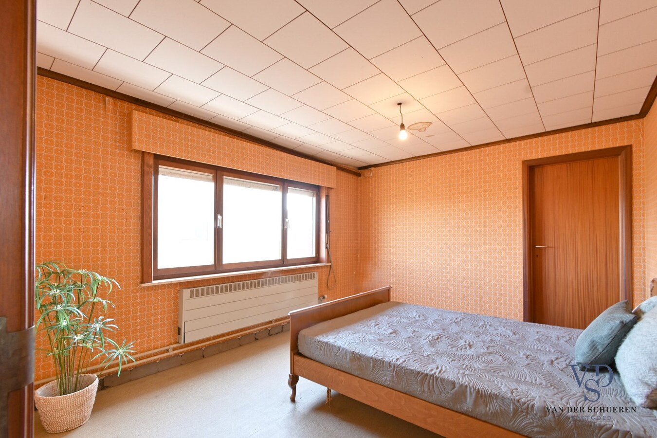 Te renoveren eigendom op gunstige ligging 