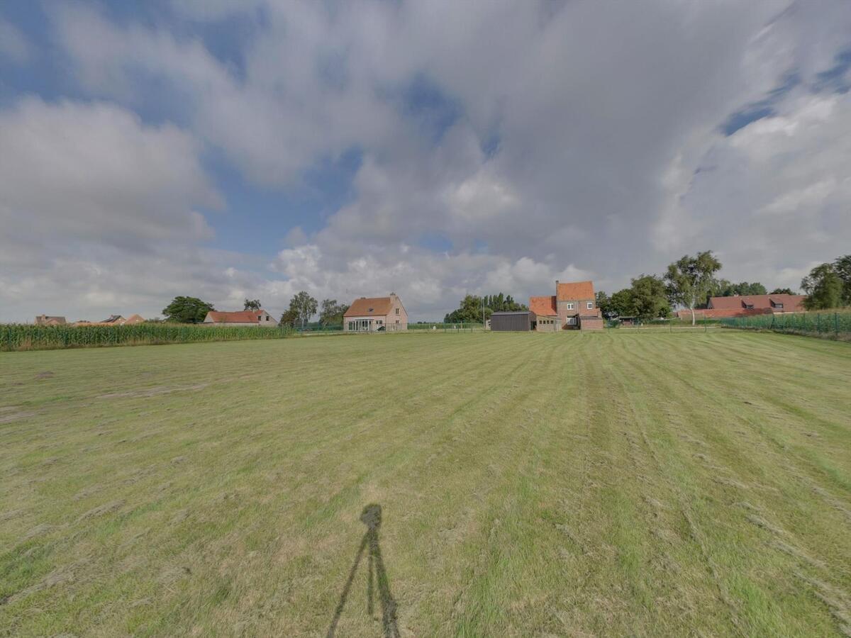 rustig gelegen bouwgrond van 3.408m² 