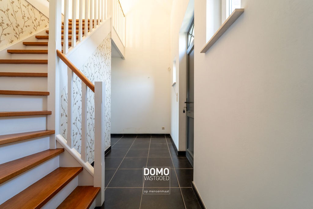 Wonen in alle rust: instapklare open bebouwing met ruime zonnige tuin te Stokrooie 