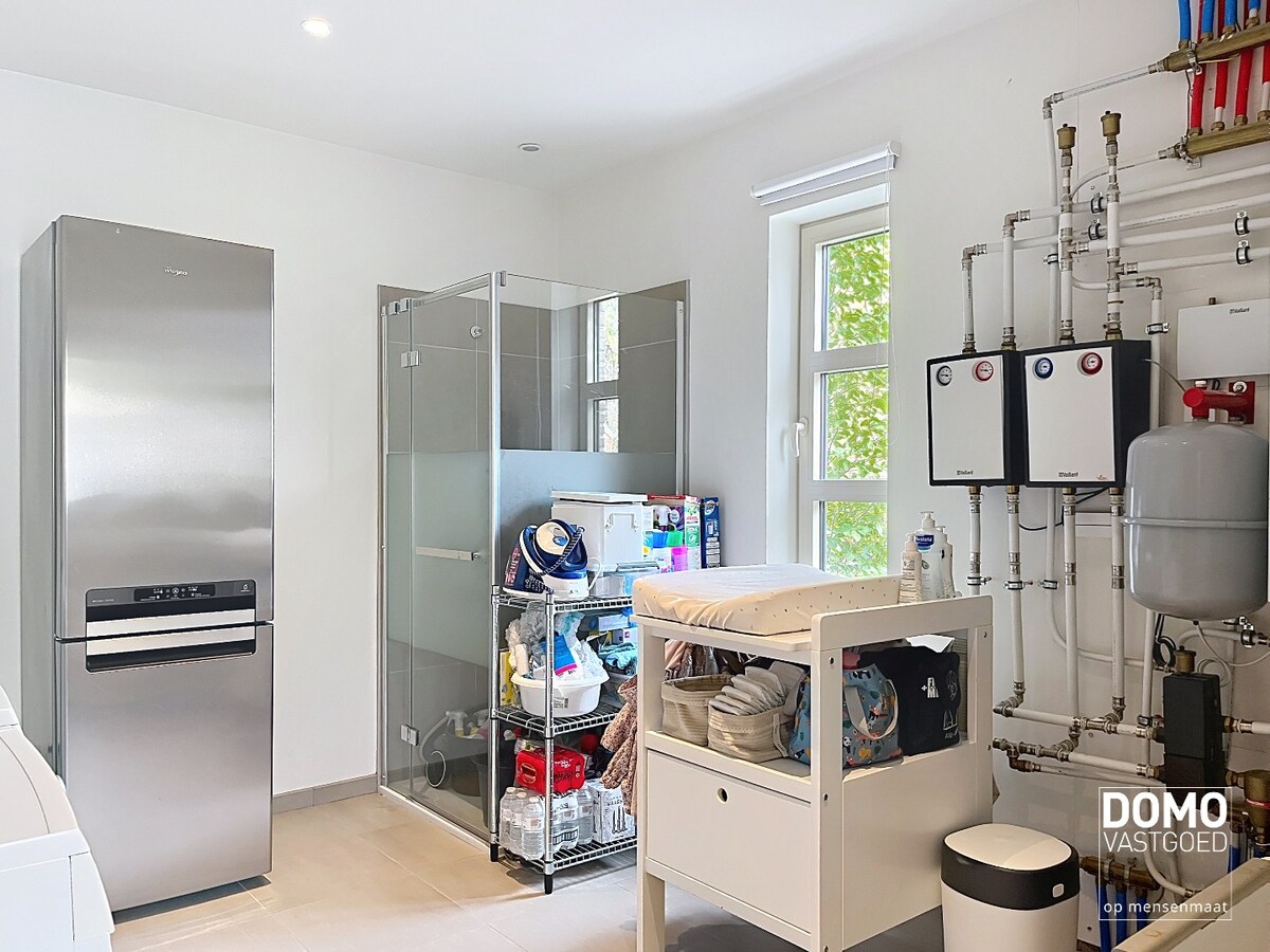 INSTAPKLARE GEZINSWONING MET 3 (MOGELIJK 4) SLAAPKAMERS EN EPC - LABEL A TE NEEROETEREN 