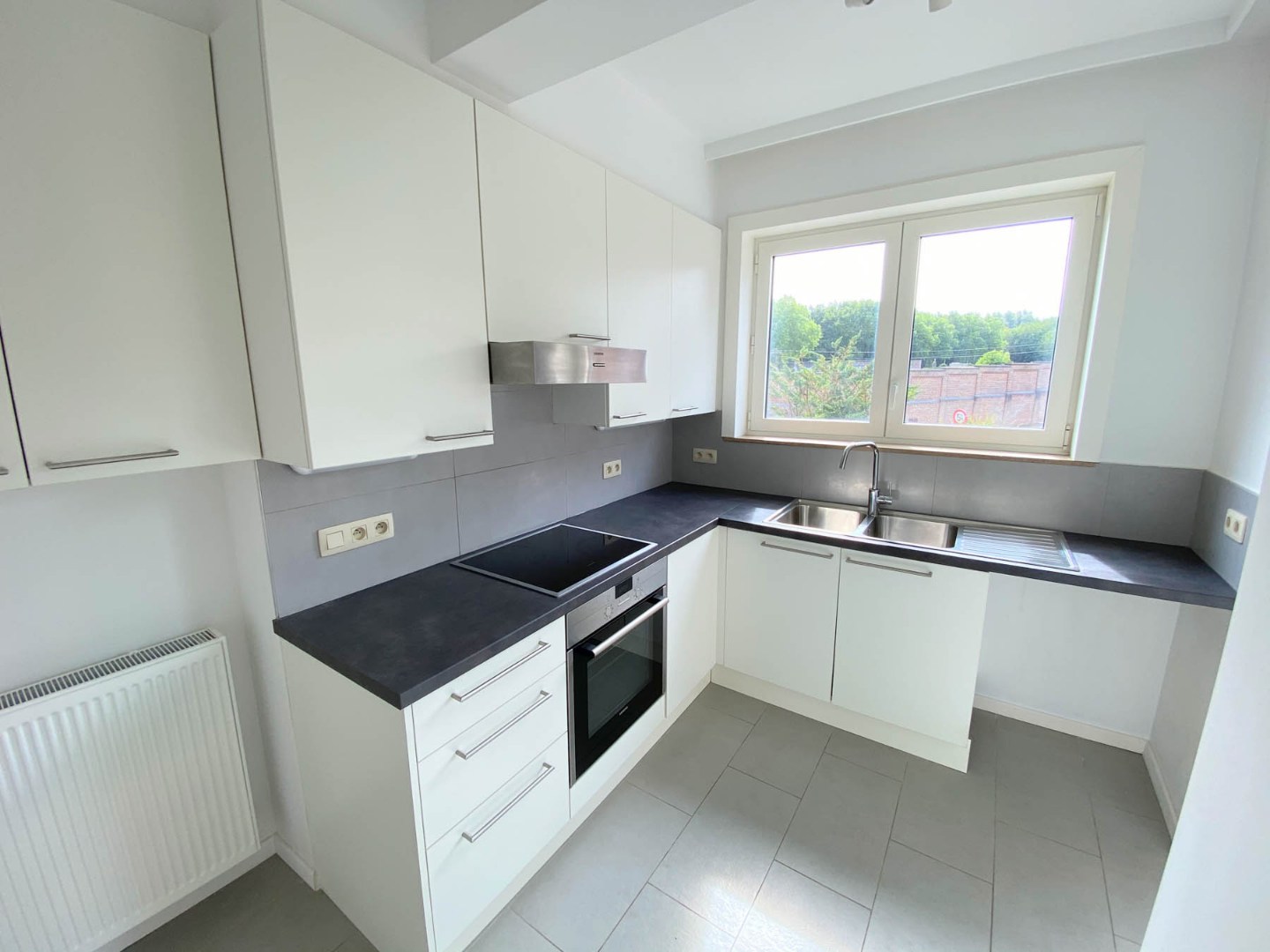 APPARTEMENT 95m2 met terras - 2 kamers 1640 SINT-GENESIUS-RODE 