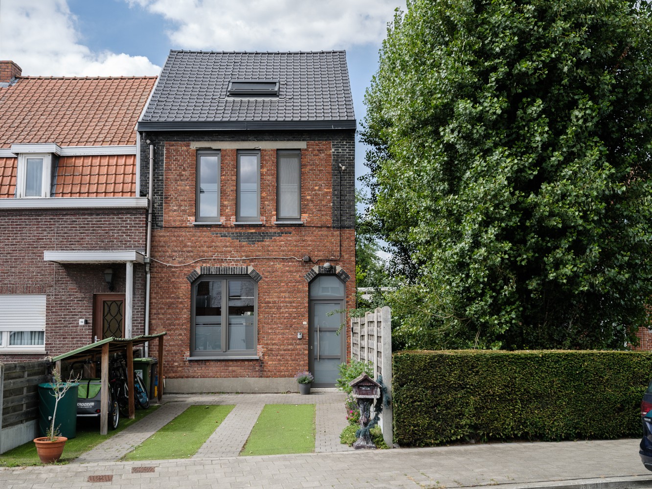 Volledig afgewerkte woning met grote tuin op toplocatie! 