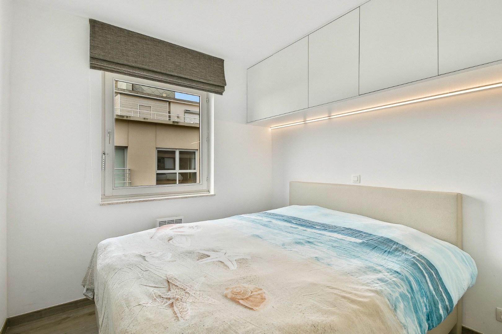 Appartement met zijdelings zeezicht en prachtig verzicht 