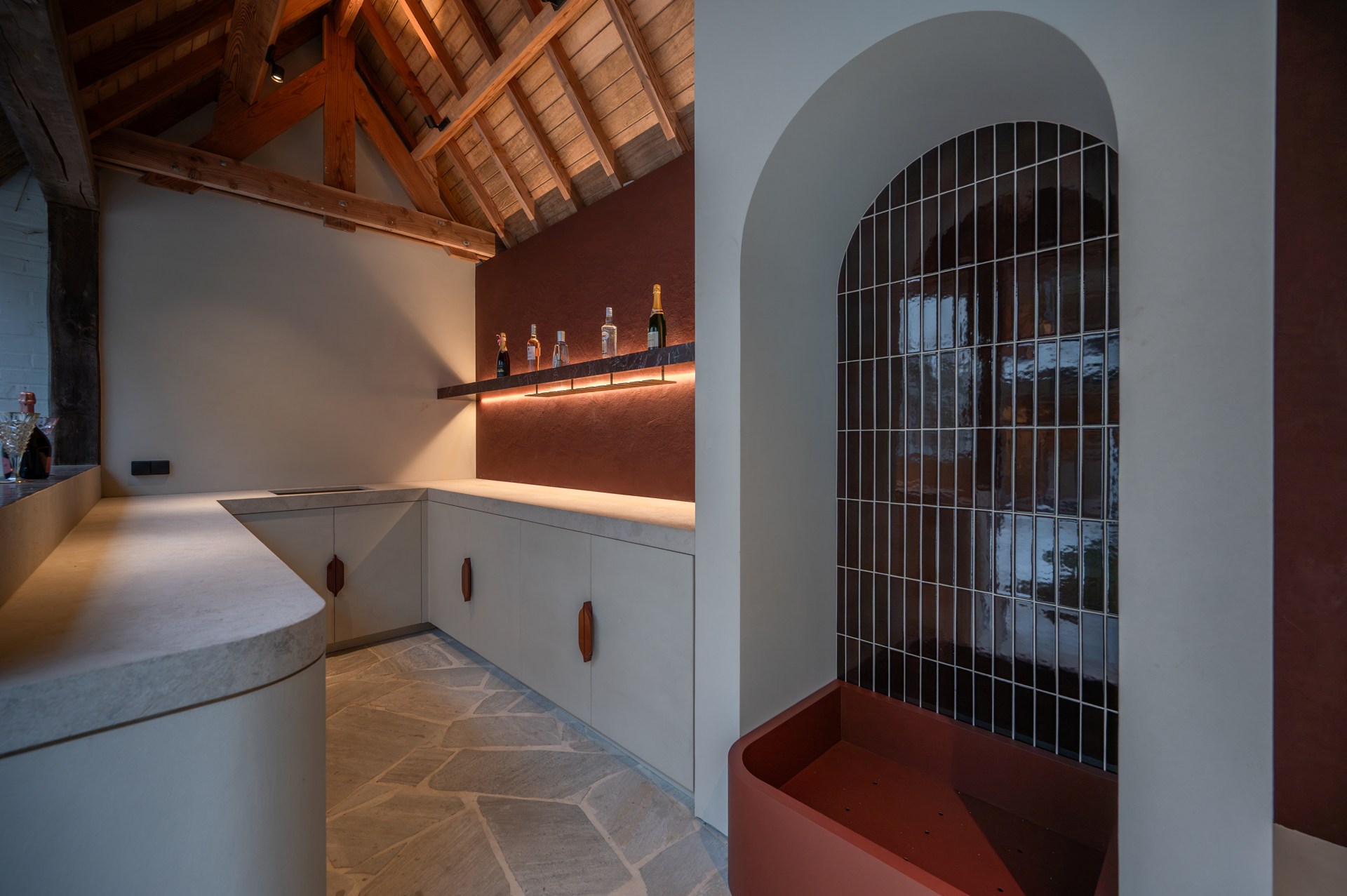 Luxe, comfort kortom een prachtig gerenoveerde woning in hartje Knokke. 