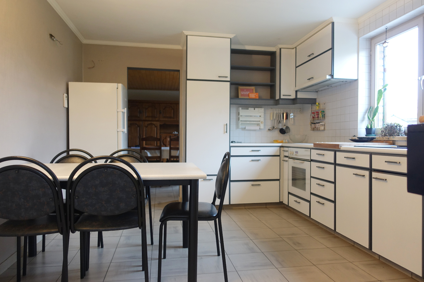 Goed gelegen woning met grote tuin 