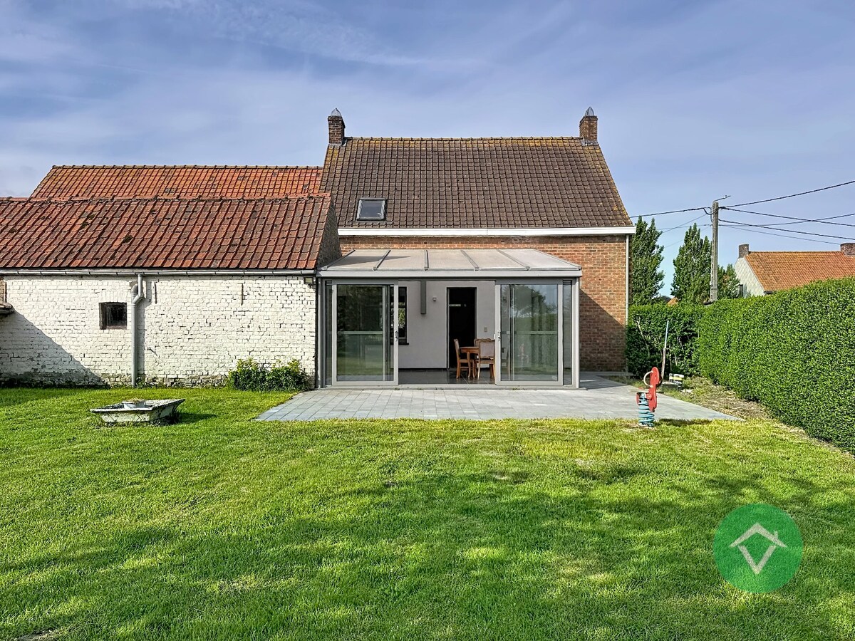 Woning met 3 slaapkamers en garage te Koekelare 
