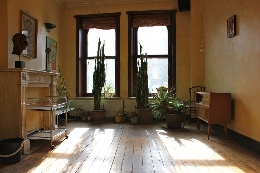 Indrukwekkend herenhuis met verschillende woonmogelijkheden op toplocatie! 