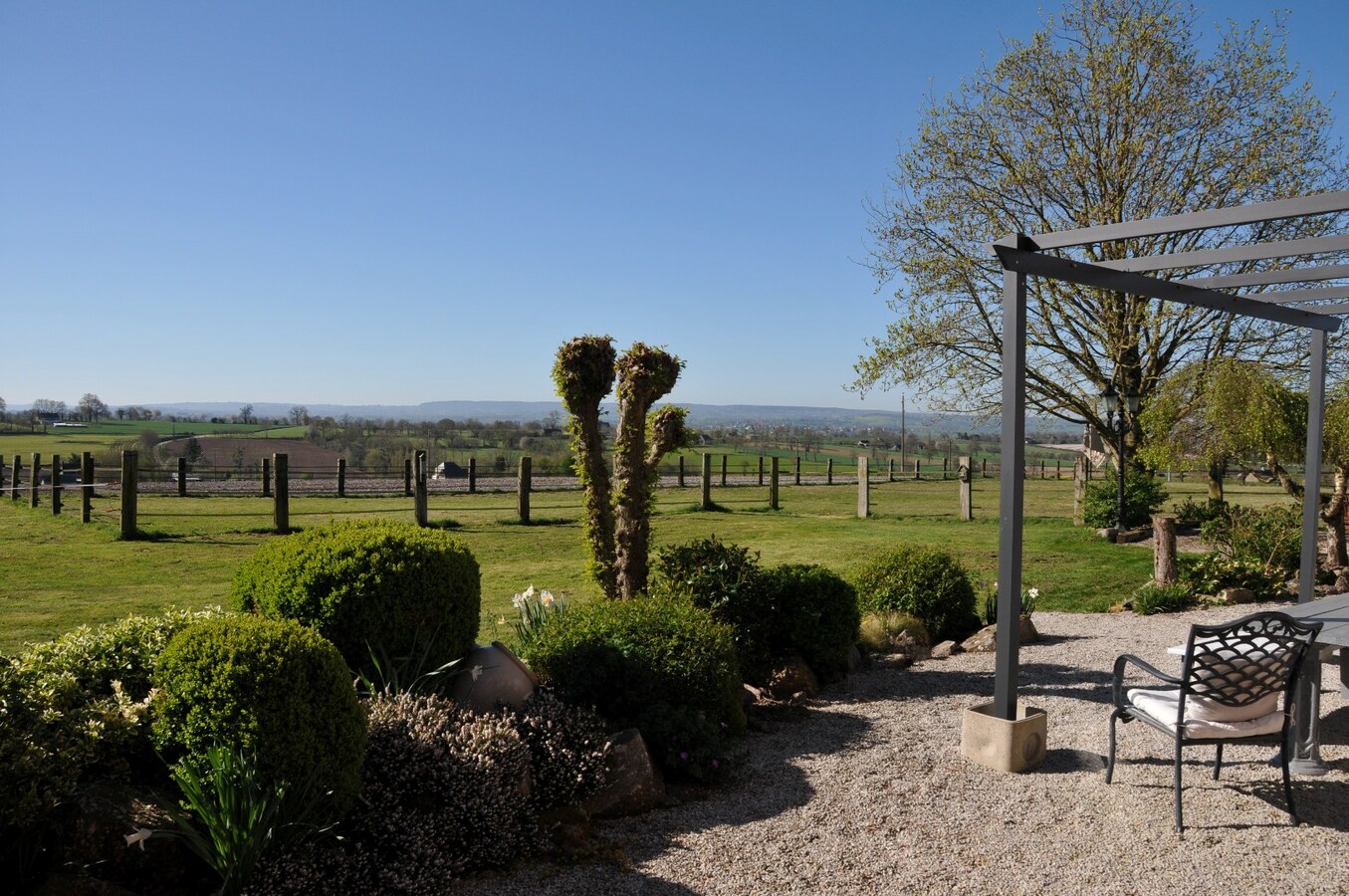 Prachtige, volledig gerenoveerde villa/paardenlandgoed op ca. 2,8 ha in Calvados, Normandië, Frankrijk 