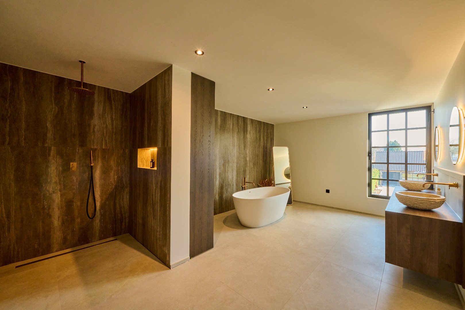 Badkamer met ruime inloopdouche