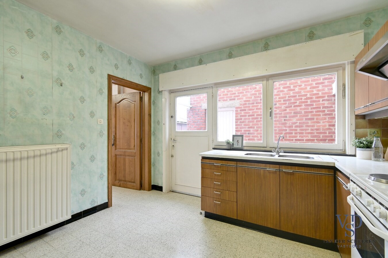 Degelijke halfopen bebouwing 