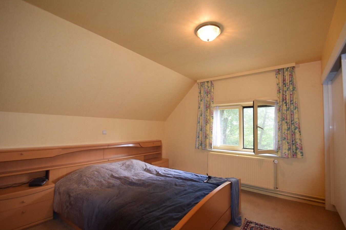 Authentieke hoeve op 3886 m² grond, landelijk gelegen met prachtige tuin. PAS VRIJ VANAF 15 JAN. 2026!! 