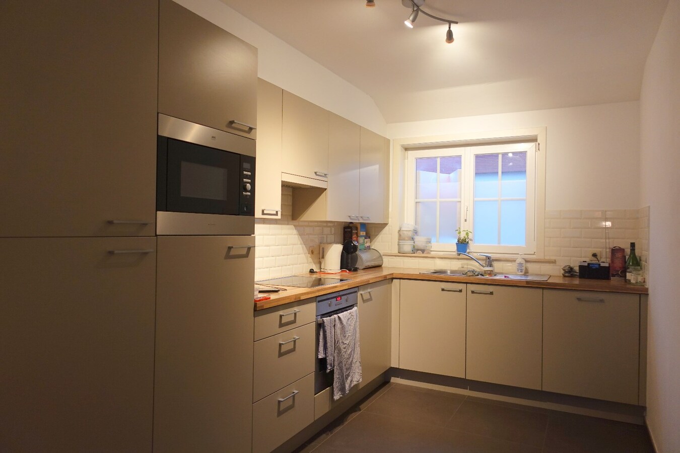 Verrassend ruime woning met 4 slaapkamers en garage 