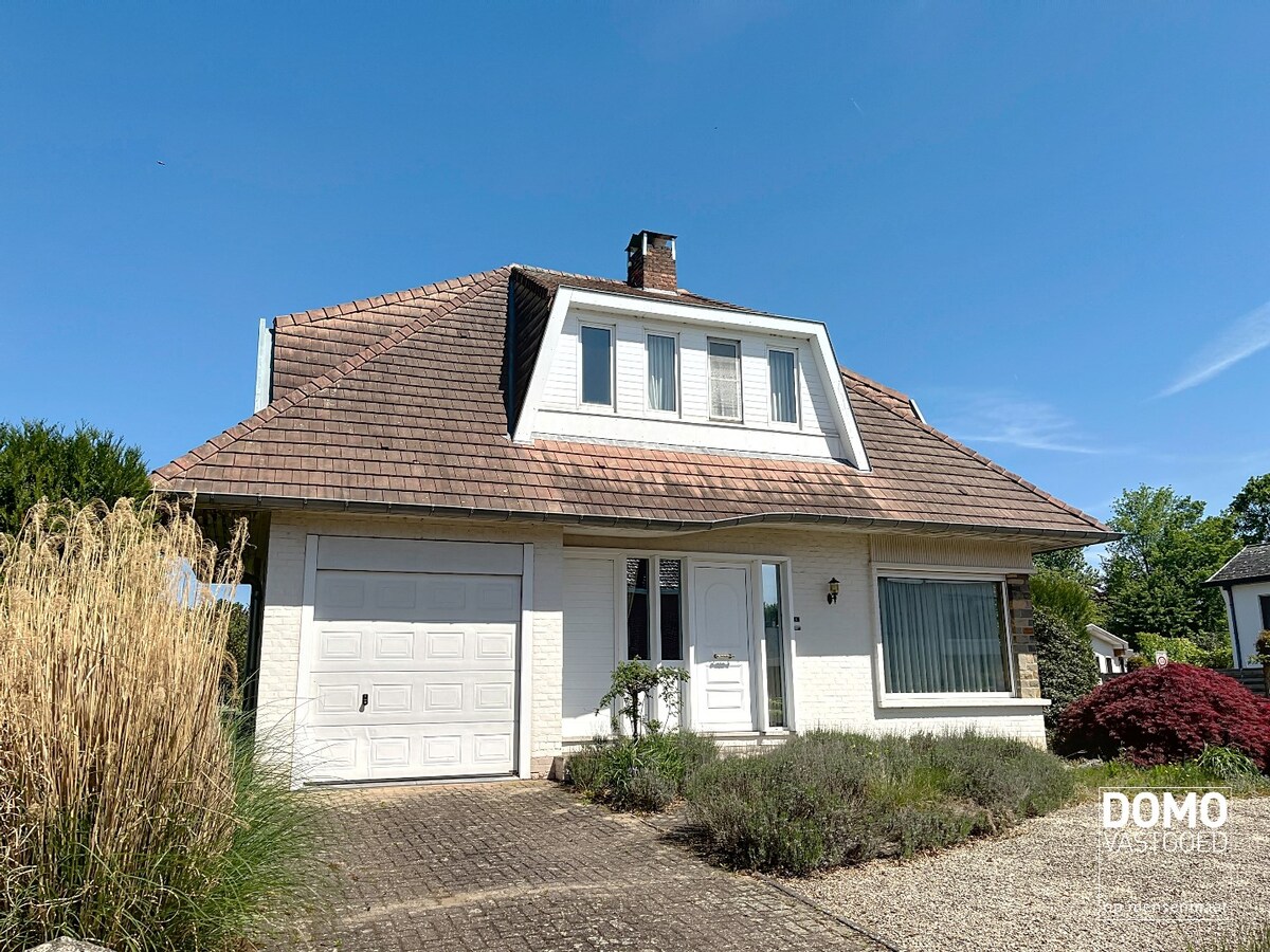 RUIME GEZINSWONING MET TUIN EN GARAGE TE KERMT 