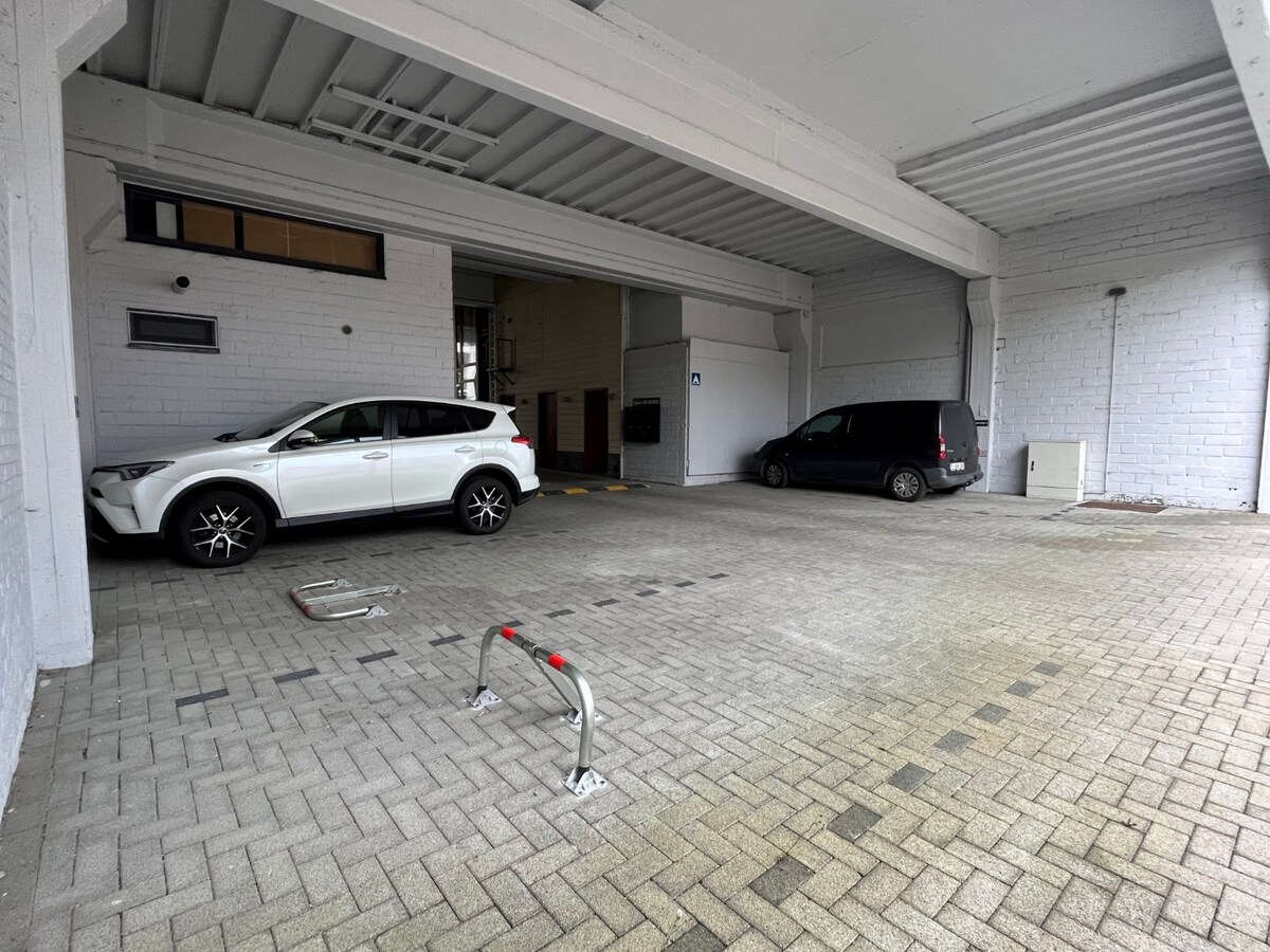 Uitstekend gelegen parkeerplaats in centrum Gavere 