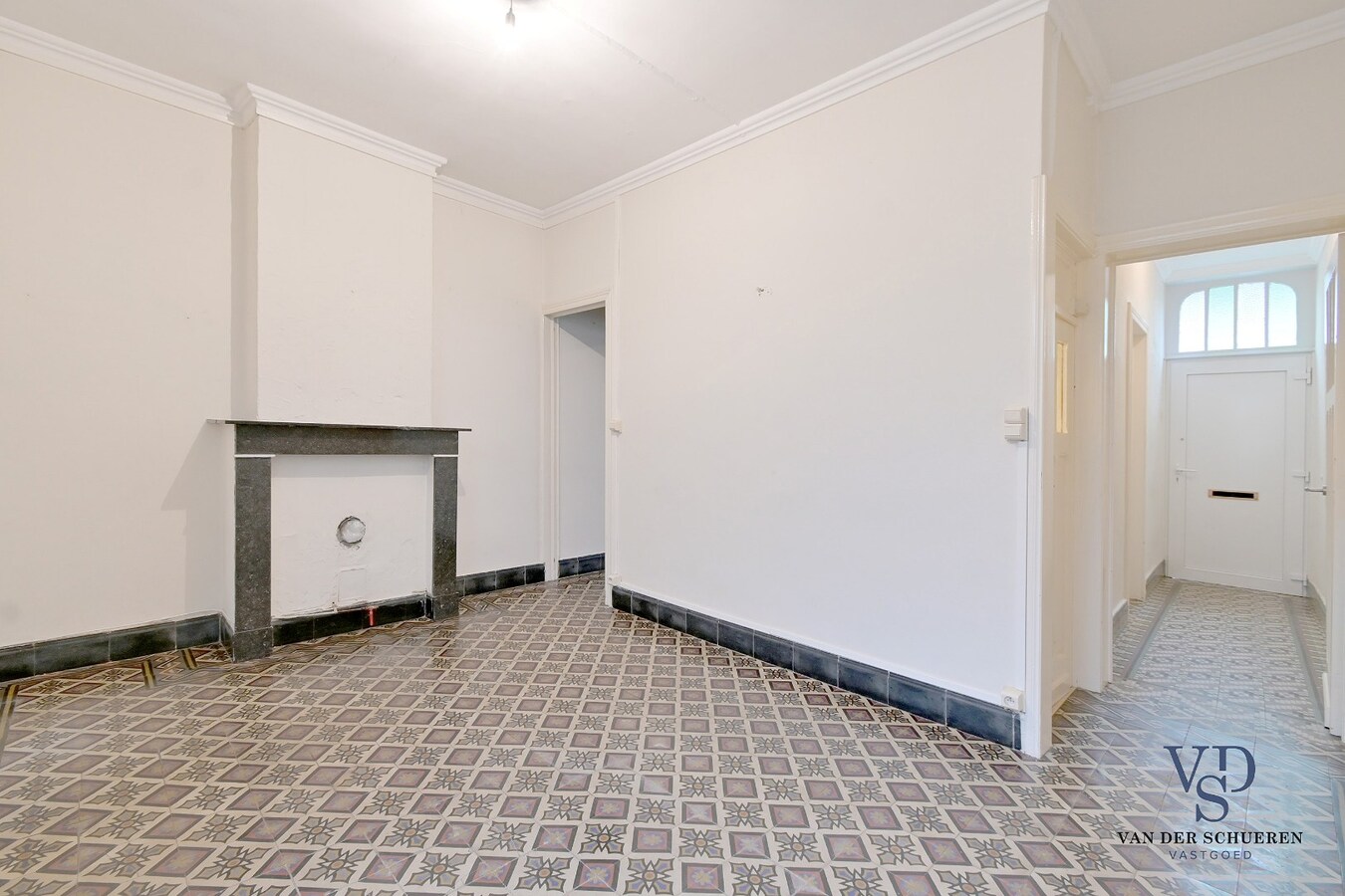 Te renoveren gezinswoning. 