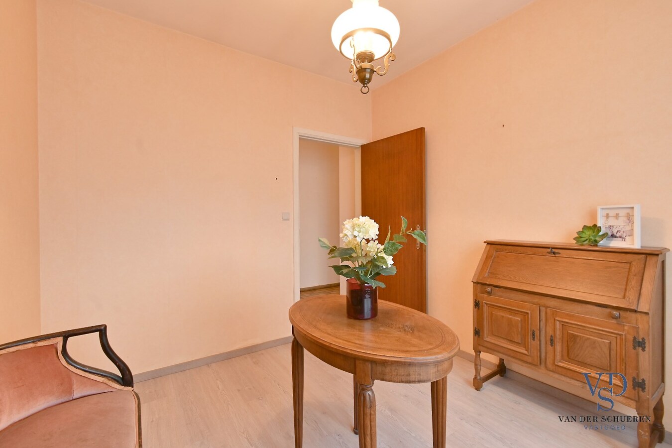 Degelijke laagbouw met grond (> 3600 m²). 