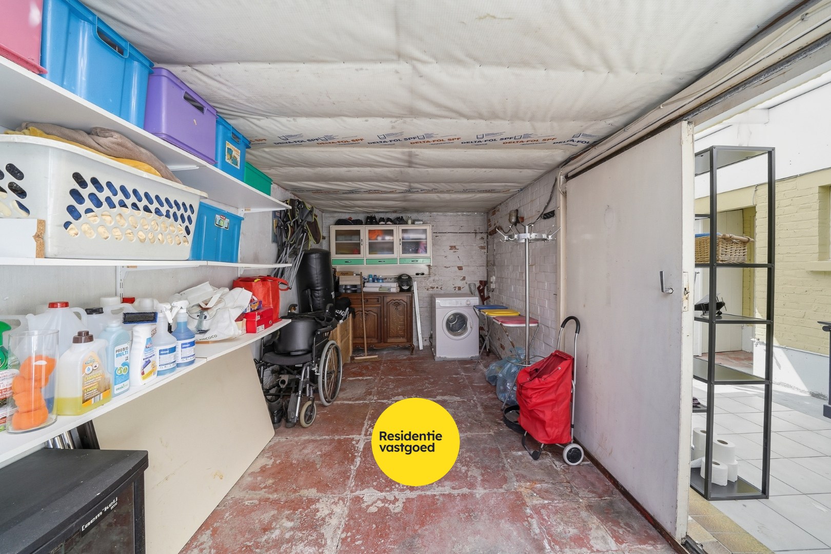 Ruime gezinswoning met tuin en garage nabij centrum Oudenburg 