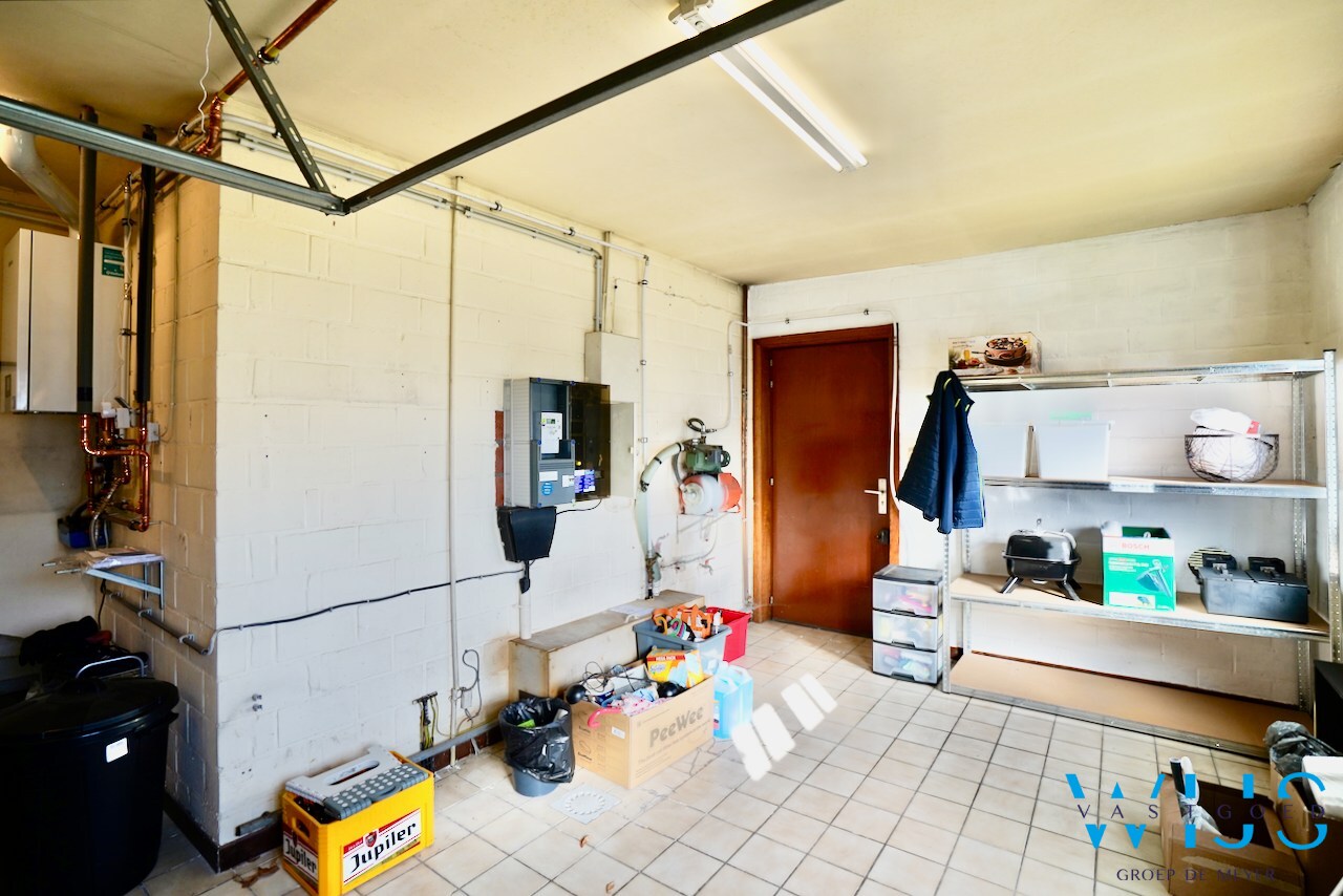 Instapklare gezinswoning met 4 slaapkamers in woonwijk te EVERGEM ! 