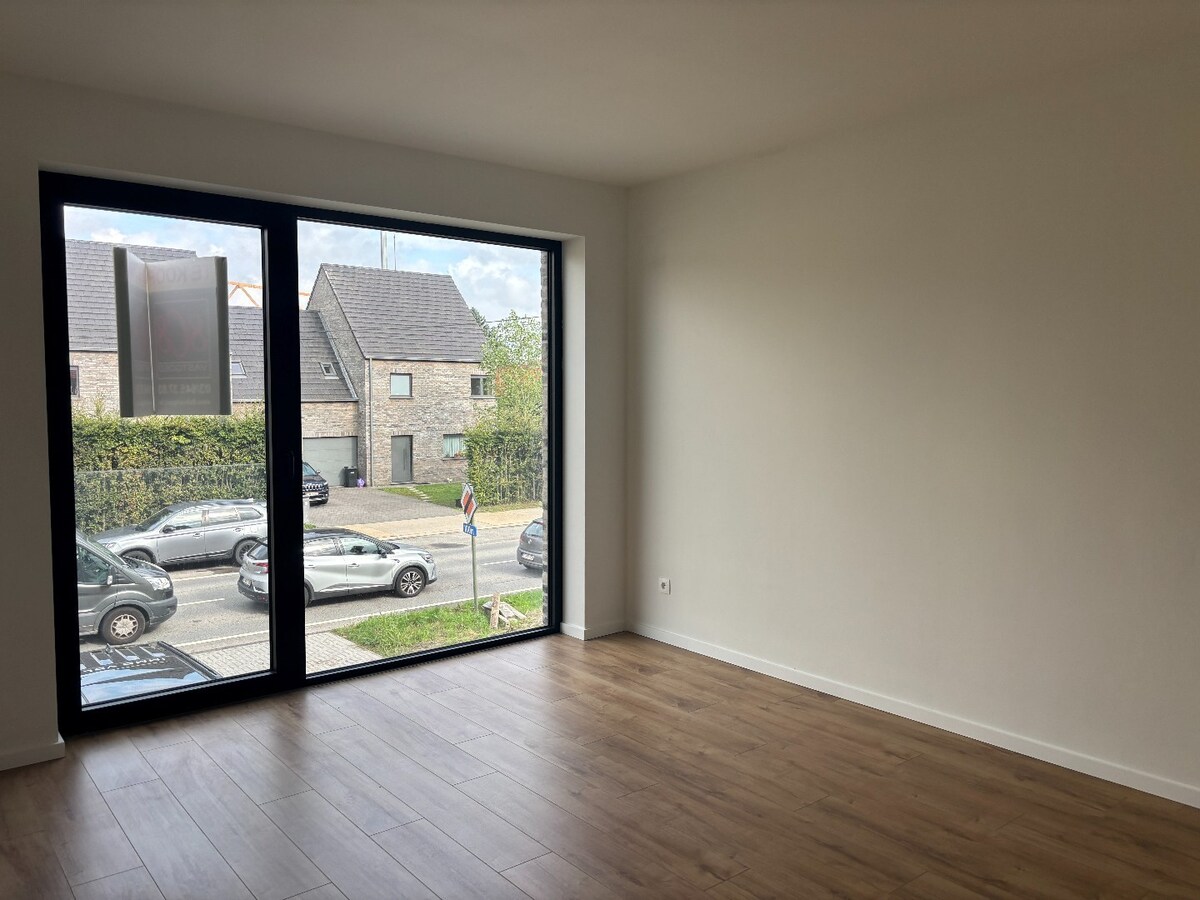 BEN nieuwbouwwoning (E-peil E30) met 3 slaapkamers in het centrum van Zoersel 