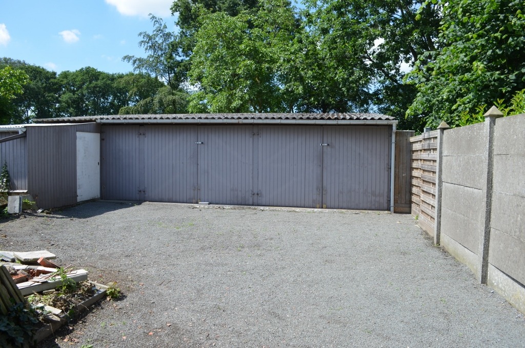 Recent gelijkvloers app. 2 slpks, terras, standplaats en tuin te Lembeke 