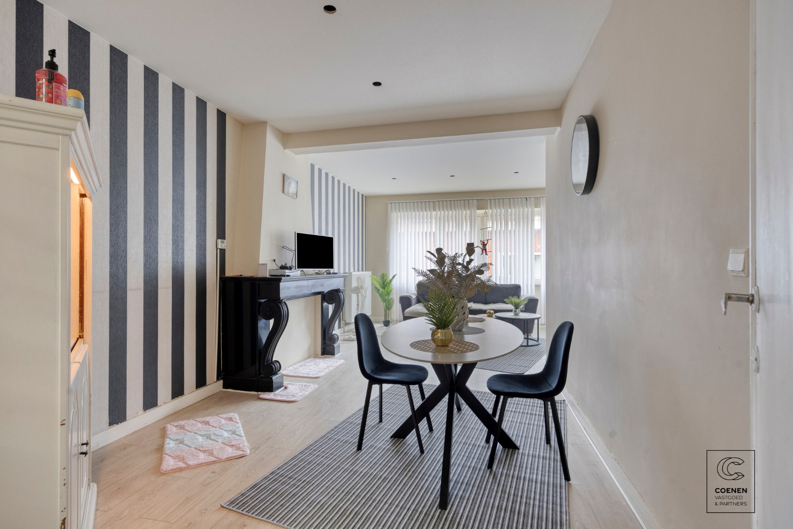 Riante woning, momenteel ingericht als 3 appartement op een schitterende locatie in het centrum van Lier! 