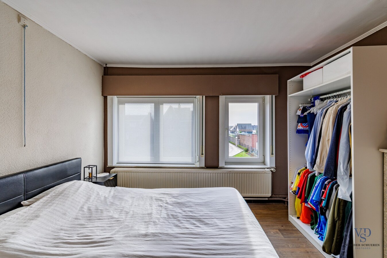 Ruime, deels gerenoveerde Half Open Bebouwing 