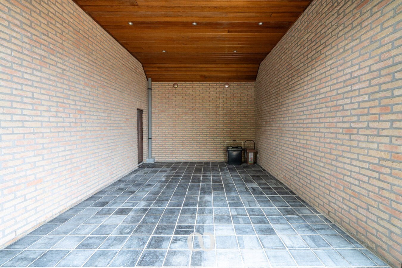 Prachtig onderhouden villa op meer dan 2.000 m² in Kaster 